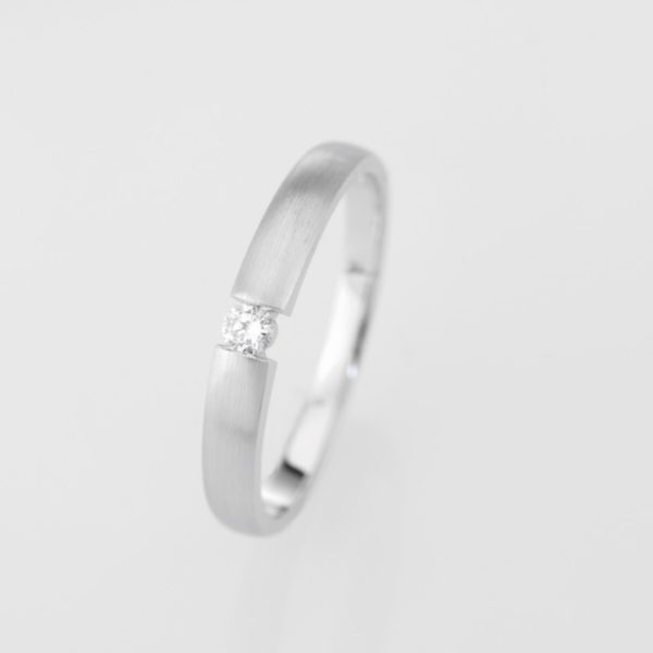 Ring mit Brill 0.06wsi